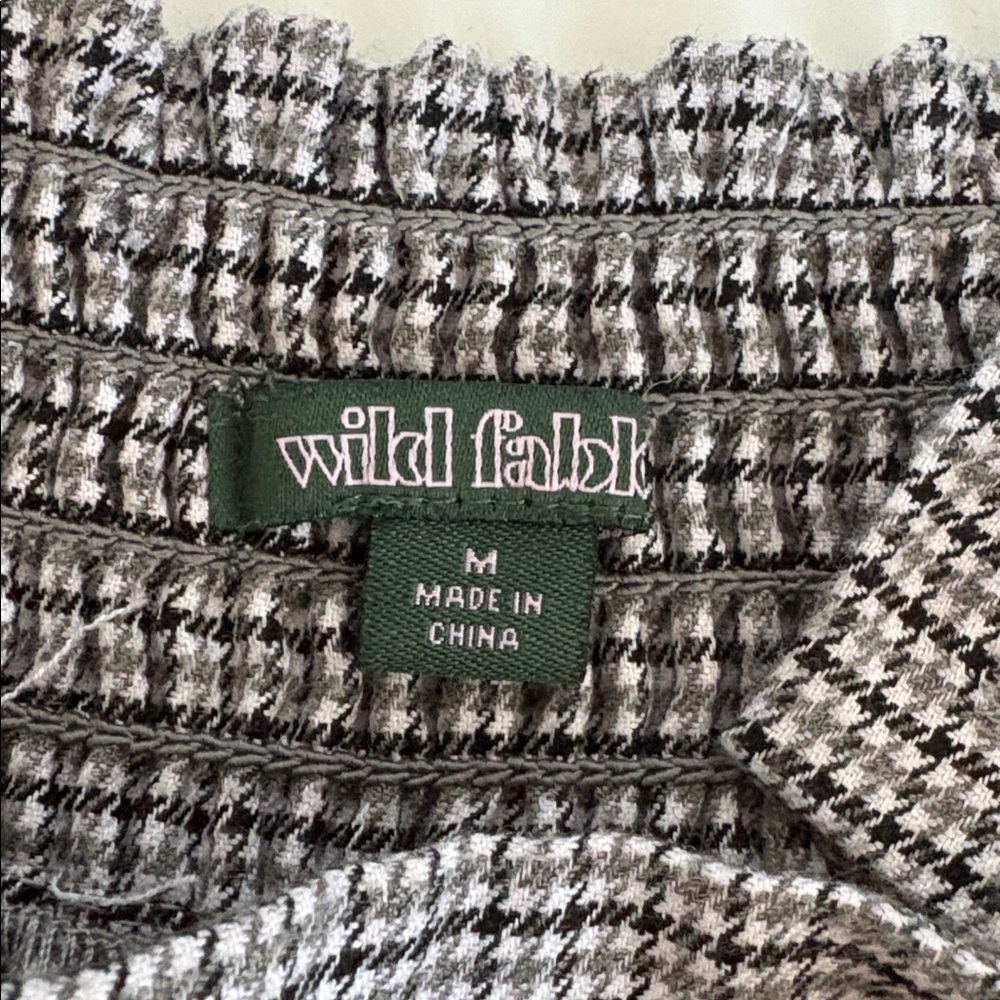 Wild Fable black and gray houndstooth pleated pockets wide leg overall jumpsuit - Picture 12 of 16